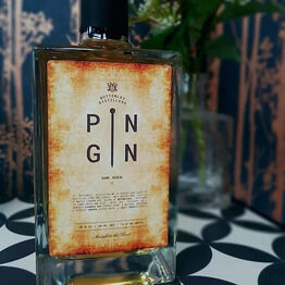 Pin Gin Oak Aged Gin (70cl) 40%