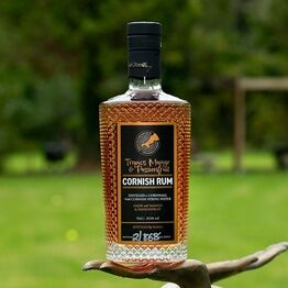 Cornish Rock Tropics Mango & Passion Fruit Rum 70cl (37.5% ABV)
