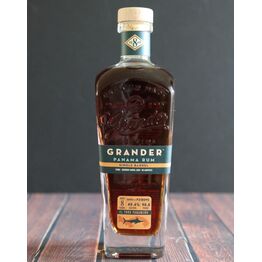 Grander 8 Year Old Rum (70cl) 45%