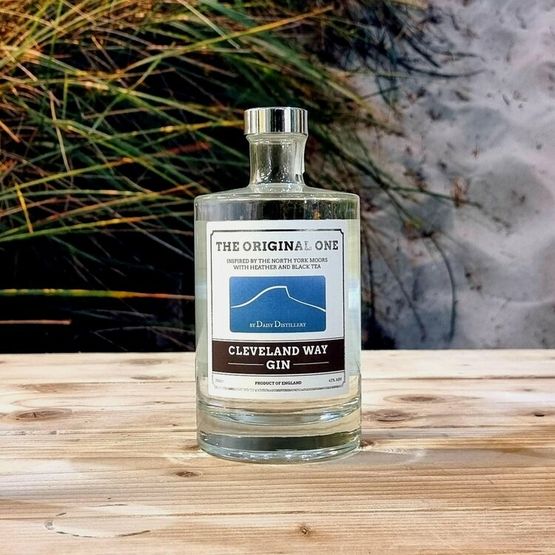 Cleveland Way Gin The Original One 70cl (42% ABV)