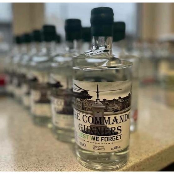 Misty Isle The Commando Gunners Gin (70cl)