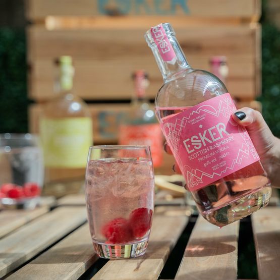 Esker Scottish Raspberry Vodka (70cl) (70cl) 40%